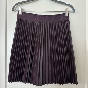 DKNY Women's Pleated Skirt - Black